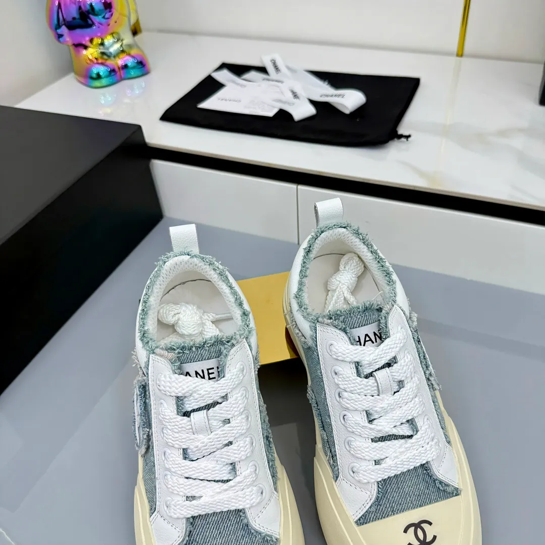 👟👟Ex-factory price 620👟👟 Chanel bread shoes ~ original calfskin panda shoes Chanel 25C latest hot style panda black and white sports shoes casual sneakers Xiaoxiang hot item classic black and white panda color coco girls must pay Fabric: original custom mixed sheepskin lining: original imported breathable mesh lining outsole: Original molded rubber + TPU combination Size: Women's 35-41 Buy now👉